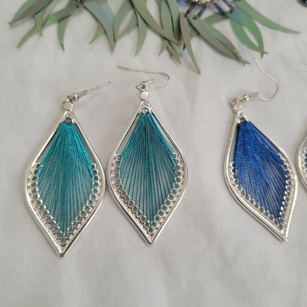 Lot of 5 Y2K Peacock Blue Turquoise Silver Toned Dangle Earrings Bundle - Picture 5 of 7